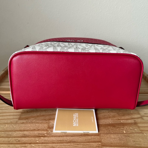 🌼Michael Kors Rhea medium zip backpack - Picture 7 of 15